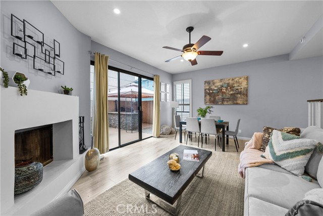 2603 Gates Avenue, Redondo Beach, California 90278, 3 Bedrooms Bedrooms, ,2 BathroomsBathrooms,Residential,Sold,Gates,SB21077665
