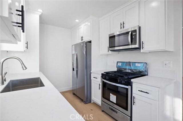 701 Pruitt Drive, Redondo Beach, California 90278, 3 Bedrooms Bedrooms, ,2 BathroomsBathrooms,Residential,Sold,Pruitt,SB20236604