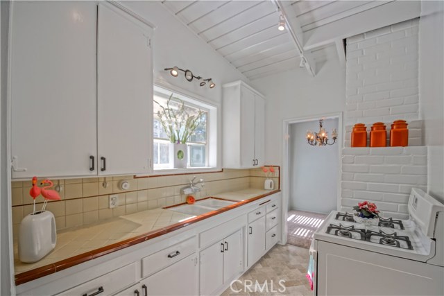 3408 Maple Avenue, Manhattan Beach, California 90266, 2 Bedrooms Bedrooms, ,1 BathroomBathrooms,Residential,Sold,Maple,SB19275812