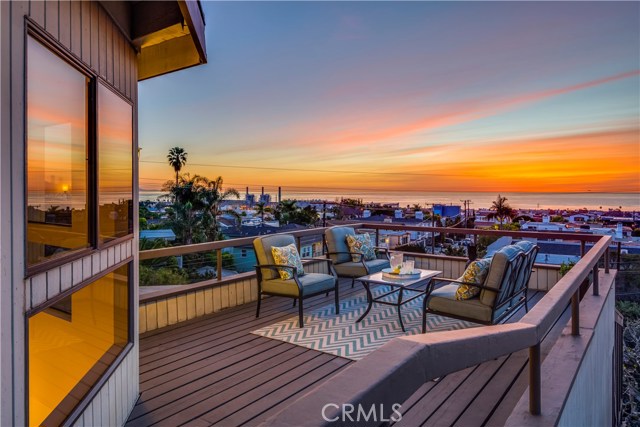 401 Gentry Street, Hermosa Beach, California 90254, 5 Bedrooms Bedrooms, ,4 BathroomsBathrooms,Residential,Sold,Gentry,PV18023605