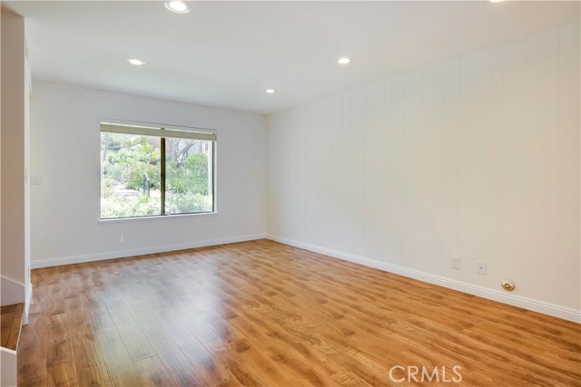 Laminate Wood Flooring and Recessed Lighting