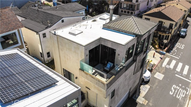 113 19th Street, Manhattan Beach, California 90266, 3 Bedrooms Bedrooms, ,2 BathroomsBathrooms,Residential,Sold,19th,SB20062018