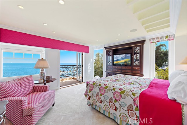 Detail Gallery Image 27 of 59 For 843 Cliff Dr, Laguna Beach,  CA 92651 - 5 Beds | 4 Baths