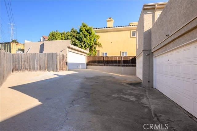 834 Lucia Avenue, Redondo Beach, California 90277, 2 Bedrooms Bedrooms, ,1 BathroomBathrooms,Residential,Sold,Lucia,SB19263239