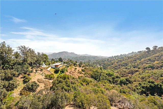 3 Bed Home for Sale in Los Angeles, California