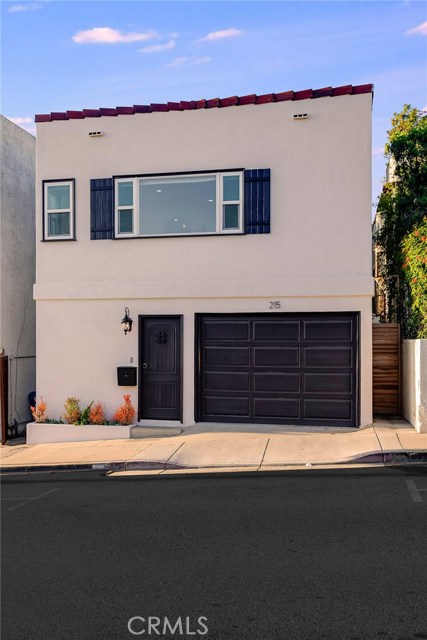 215 Longfellow Avenue, Hermosa Beach, California 90254, 3 Bedrooms Bedrooms, ,2 BathroomsBathrooms,Residential,Sold,Longfellow,SB20035958