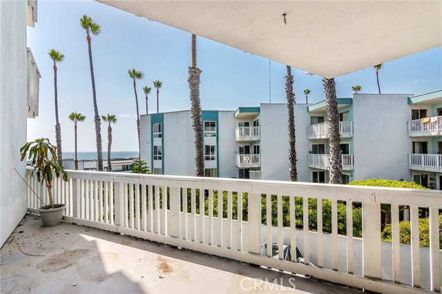 630 The Village, Redondo Beach, California 90277, 1 Bedroom Bedrooms, ,1 BathroomBathrooms,Residential,Sold,The Village,SB18167255