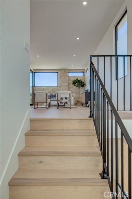 124 39th Street, Manhattan Beach, California 90266, 3 Bedrooms Bedrooms, ,2 BathroomsBathrooms,Residential,Sold,39th,SB20089804