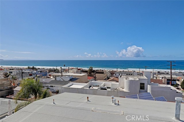 300 28th Street, Hermosa Beach, California 90254, 4 Bedrooms Bedrooms, ,4 BathroomsBathrooms,Residential,Sold,28th,SB18066666