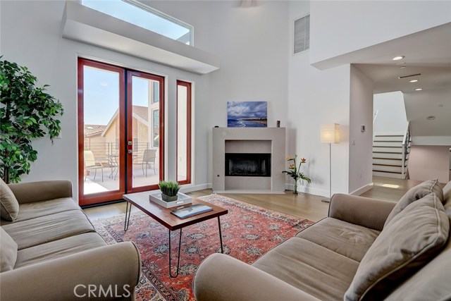 2002 Carnegie Lane, Redondo Beach, California 90278, 5 Bedrooms Bedrooms, ,4 BathroomsBathrooms,Residential,Sold,Carnegie,SB18211223