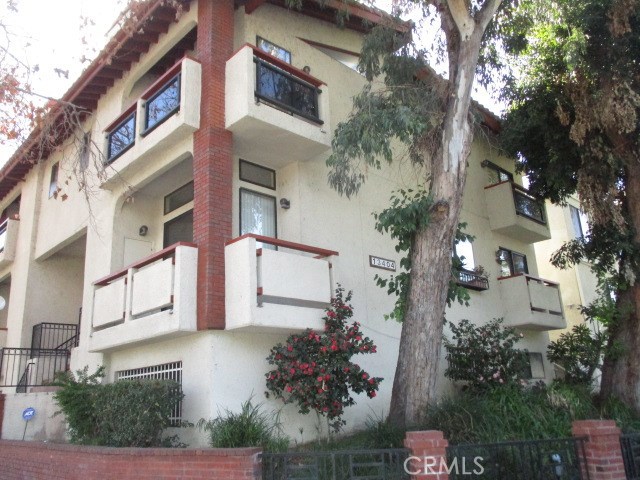 Photo of 13404 Moorpark Street #1, Sherman Oaks, CA 91423