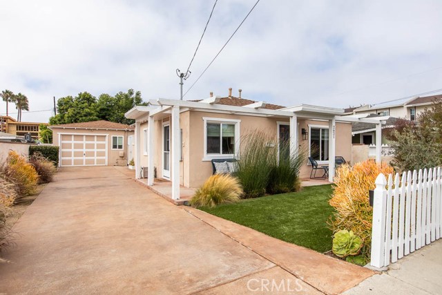 2621 Mathews Avenue, Redondo Beach, California 90278, 3 Bedrooms Bedrooms, ,2 BathroomsBathrooms,Residential,Sold,Mathews,SB20148757