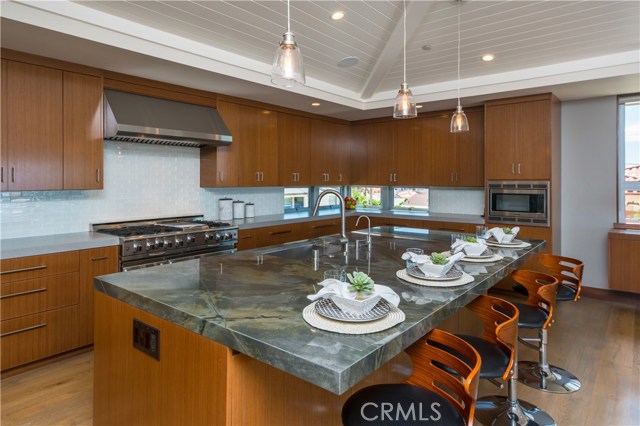 801 Ocean Drive, Hermosa Beach, California 90254, 4 Bedrooms Bedrooms, ,5 BathroomsBathrooms,Residential,Sold,Ocean,SB19222362