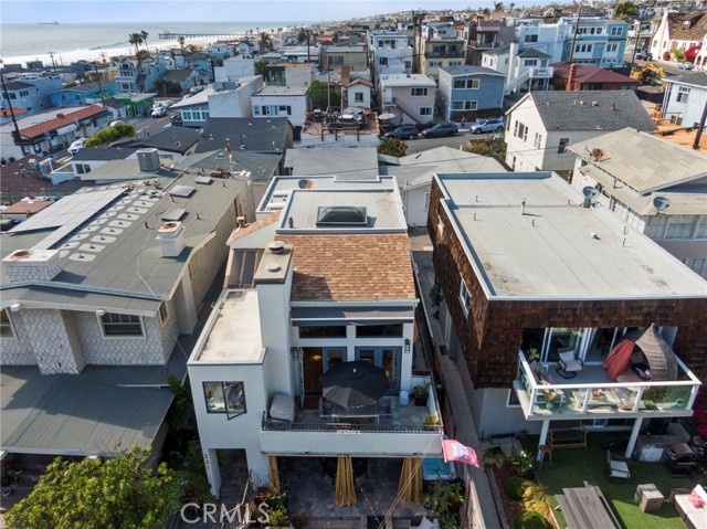 221 31st Street, Hermosa Beach, California 90254, 3 Bedrooms Bedrooms, ,2 BathroomsBathrooms,Residential,Sold,31st,SB21108924