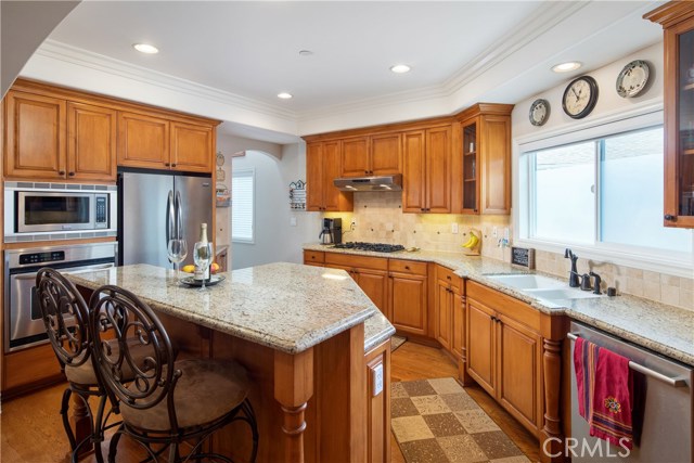 2208 Warfield Avenue, Redondo Beach, California 90278, 4 Bedrooms Bedrooms, ,2 BathroomsBathrooms,Residential,Sold,Warfield,SB19044188
