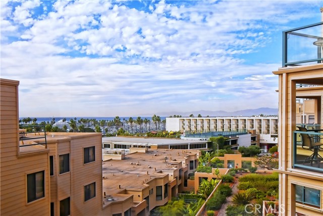 120 The Village, Redondo Beach, California 90277, 1 Bedroom Bedrooms, ,1 BathroomBathrooms,Residential,Sold,The Village,SB20256381