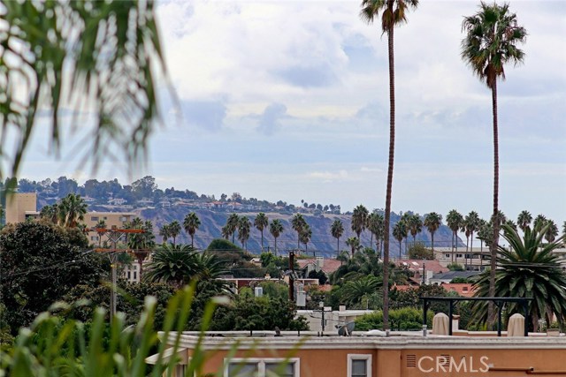 230 Guadalupe Avenue, Redondo Beach, California 90277, 2 Bedrooms Bedrooms, ,1 BathroomBathrooms,Residential,Sold,Guadalupe,SB17248817