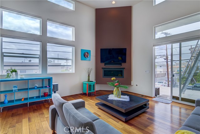 2700 Vanderbilt Lane, Redondo Beach, California 90278, 4 Bedrooms Bedrooms, ,2 BathroomsBathrooms,Residential,Sold,Vanderbilt,SB21081280