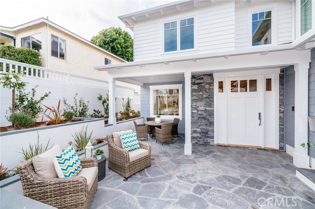 1457 18th Street, Manhattan Beach, California 90266, 5 Bedrooms Bedrooms, ,2 BathroomsBathrooms,Residential,Sold,18th,SB17091633