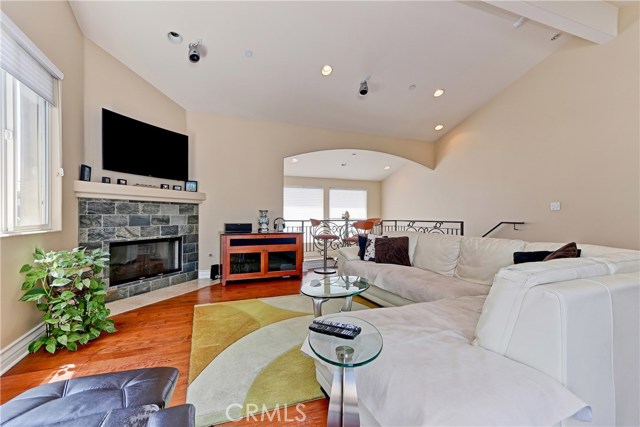2111 Mathews Avenue, Redondo Beach, California 90278, 3 Bedrooms Bedrooms, ,2 BathroomsBathrooms,Residential,Sold,Mathews,SB17206417