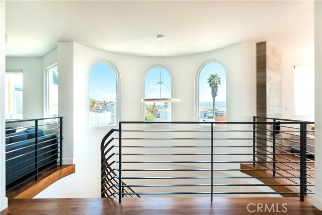 2524 Manhattan Avenue, Hermosa Beach, California 90254, 5 Bedrooms Bedrooms, ,3 BathroomsBathrooms,Residential,Sold,Manhattan,SB18096858