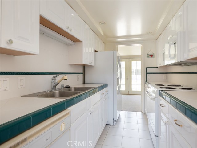 Guest House kitchen