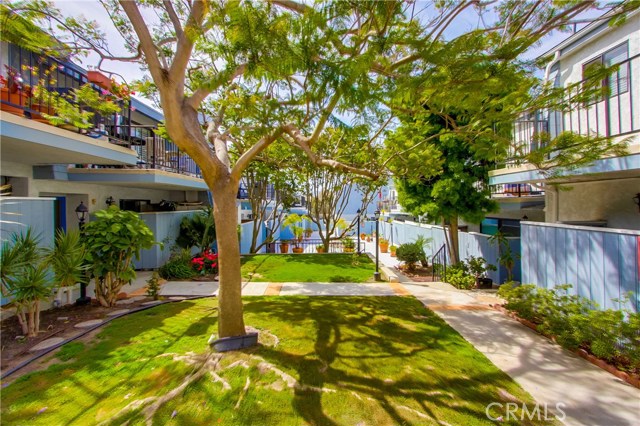 222 Irena Avenue, Redondo Beach, California 90277, 2 Bedrooms Bedrooms, ,2 BathroomsBathrooms,Residential,Sold,Irena,SB18095824