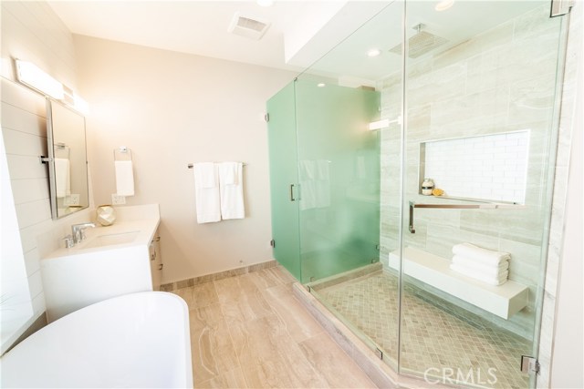 2609 Mathews Avenue, Redondo Beach, California 90278, 4 Bedrooms Bedrooms, ,2 BathroomsBathrooms,Residential,Sold,Mathews,SB19093714