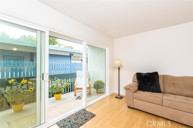 802 Camino Real, Redondo Beach, California 90277, 1 Bedroom Bedrooms, ,1 BathroomBathrooms,Residential,Sold,Camino Real,SB17213680