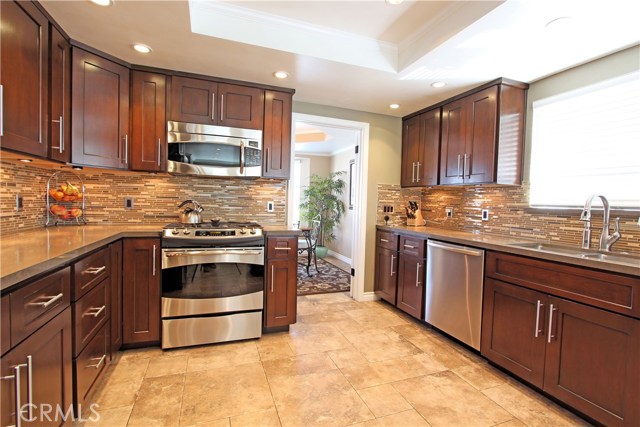 2416 Voorhees Avenue, Redondo Beach, California 90278, 3 Bedrooms Bedrooms, ,2 BathroomsBathrooms,Residential,Sold,Voorhees,PW17063870