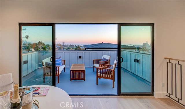 602 Irena Avenue, Redondo Beach, California 90277, 4 Bedrooms Bedrooms, ,4 BathroomsBathrooms,Residential,Sold,Irena,PV19131744