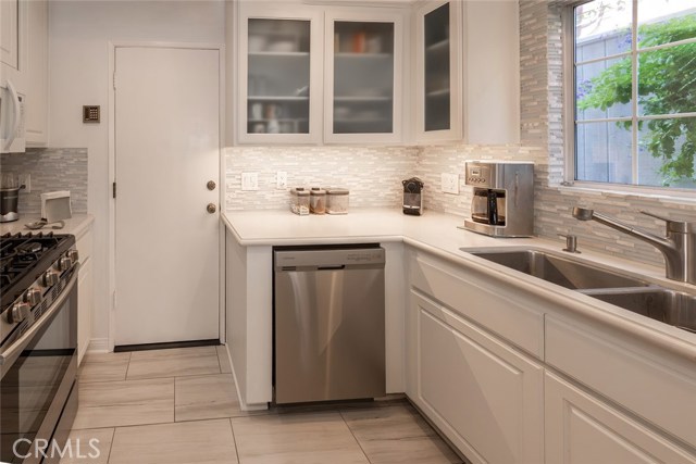 2109 Carnegie Lane, Redondo Beach, California 90278, 3 Bedrooms Bedrooms, ,1 BathroomBathrooms,Residential,Sold,Carnegie,SB20173237