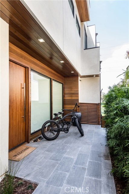 465 36th Place, Manhattan Beach, California 90266, 5 Bedrooms Bedrooms, ,6 BathroomsBathrooms,Residential,Sold,36th Place,SB19099340