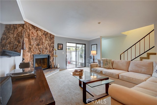 519 Meyer Lane, Redondo Beach, California 90278, 2 Bedrooms Bedrooms, ,1 BathroomBathrooms,Residential,Sold,Meyer,SB19016163