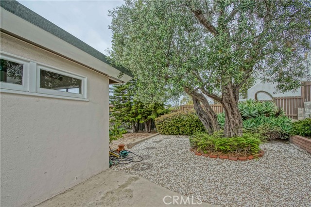 707 24th Place, Hermosa Beach, California 90254, 3 Bedrooms Bedrooms, ,2 BathroomsBathrooms,Residential,Sold,24th,SB21105604