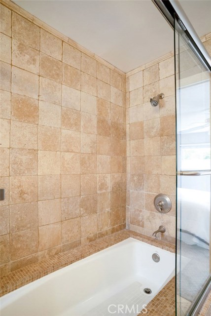 1902 Spreckels Lane, Redondo Beach, California 90278, 3 Bedrooms Bedrooms, ,2 BathroomsBathrooms,Residential,Sold,Spreckels,SB19180441
