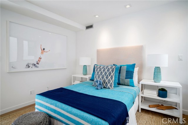 121 2nd Street, Hermosa Beach, California 90254, 4 Bedrooms Bedrooms, ,4 BathroomsBathrooms,Residential,Sold,2nd,SB19073415