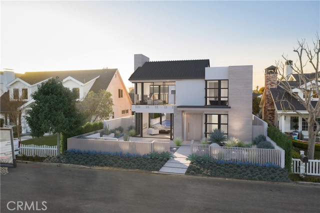 Photo of 317 Aliso Avenue, Newport Beach, CA 92663