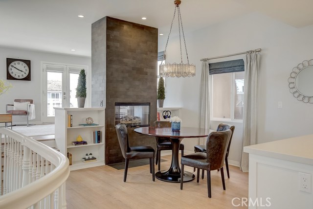 1124 1st Street, Hermosa Beach, California 90254, 4 Bedrooms Bedrooms, ,3 BathroomsBathrooms,Residential,Sold,1st,SB20124705