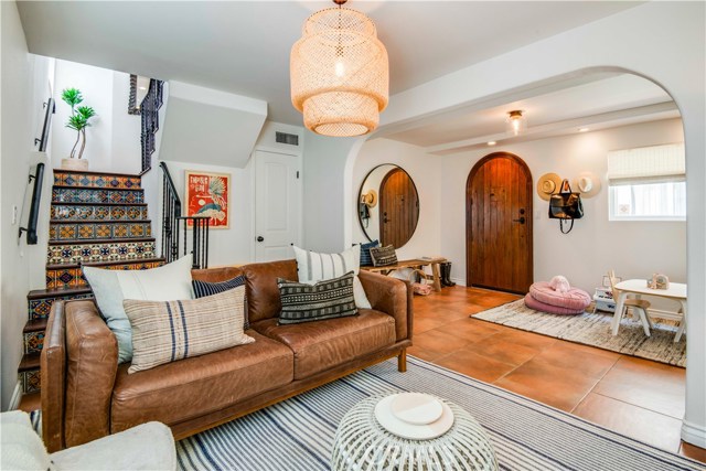 1635 Van Horne Lane, Redondo Beach, California 90278, 4 Bedrooms Bedrooms, ,1 BathroomBathrooms,Residential,Sold,Van Horne,PV19173799