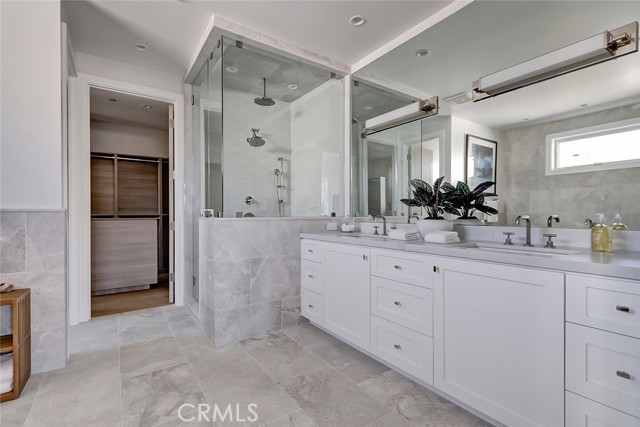 Master bath and spacious closet