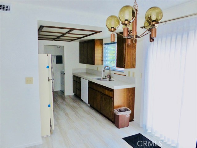 2703 Rockefeller Lane, Redondo Beach, California 90278, 2 Bedrooms Bedrooms, ,2 BathroomsBathrooms,Residential,Sold,Rockefeller,SB19140385