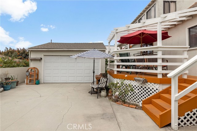 1032 8th Place, Hermosa Beach, California 90254, 3 Bedrooms Bedrooms, ,2 BathroomsBathrooms,Residential,Sold,8th,SB21083232