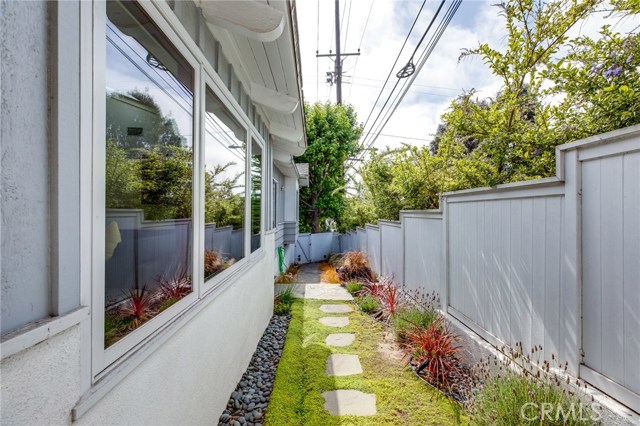 2416 Elm Avenue, Manhattan Beach, California 90266, 4 Bedrooms Bedrooms, ,2 BathroomsBathrooms,Residential,Sold,Elm,SB19275935