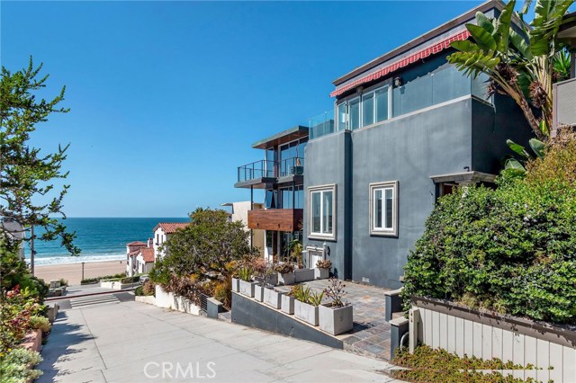 121 35th Street, Manhattan Beach, California 90266, 4 Bedrooms Bedrooms, ,4 BathroomsBathrooms,Residential,Sold,35th,SB19227401