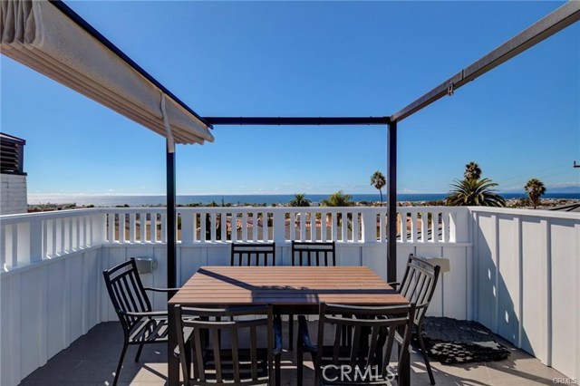 548 Pine Street, Hermosa Beach, California 90254, 4 Bedrooms Bedrooms, ,3 BathroomsBathrooms,Residential,Sold,Pine,SB19142992