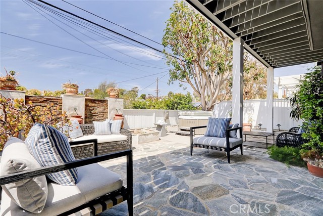 2905 Maple Avenue, Manhattan Beach, California 90266, 4 Bedrooms Bedrooms, ,3 BathroomsBathrooms,Residential,Sold,Maple,SB21079854