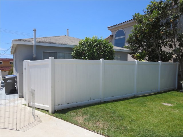 828 Lucia Avenue, Redondo Beach, California 90277, 3 Bedrooms Bedrooms, ,2 BathroomsBathrooms,Residential,Sold,Lucia,PV18117040