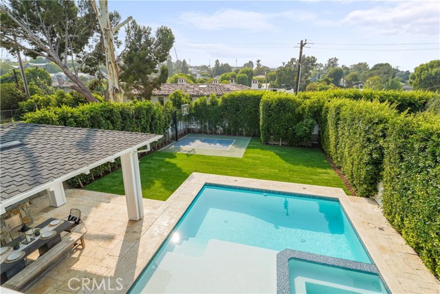 117 Meadows Avenue, Manhattan Beach, California 90266, 5 Bedrooms Bedrooms, ,3 BathroomsBathrooms,Residential,Sold,Meadows,SB20184287