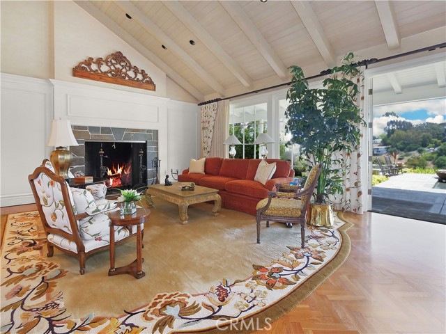 Living Room with wet bar and direct backyard access